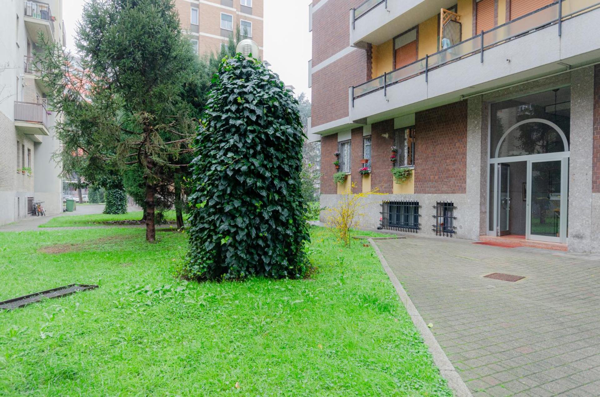 Mini Loft Linate Airport And Blu Metro Apartment มิลาน ภายนอก รูปภาพ